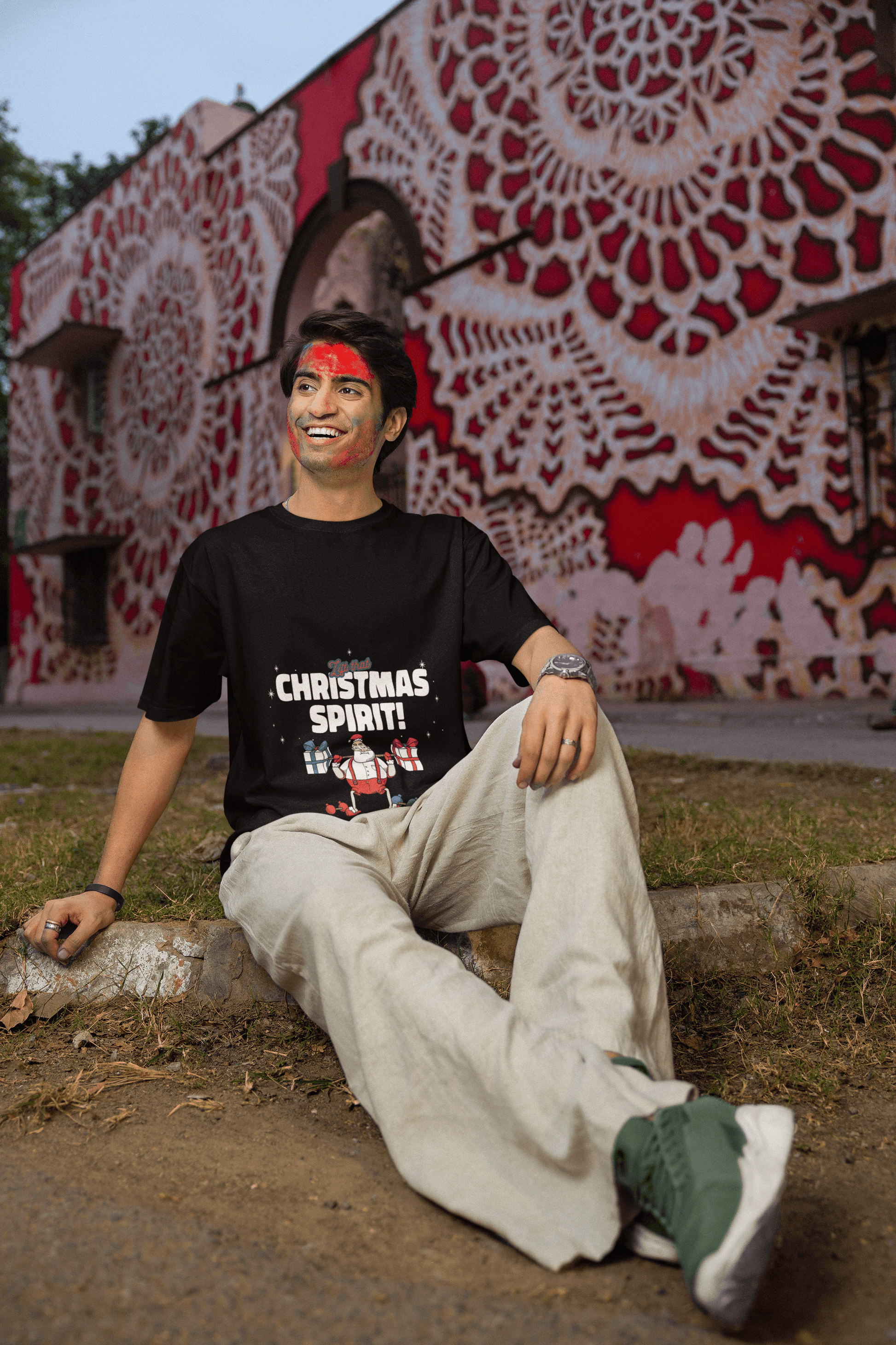 Christmas Spirit Men's Oversized T-shirt - Lyssian