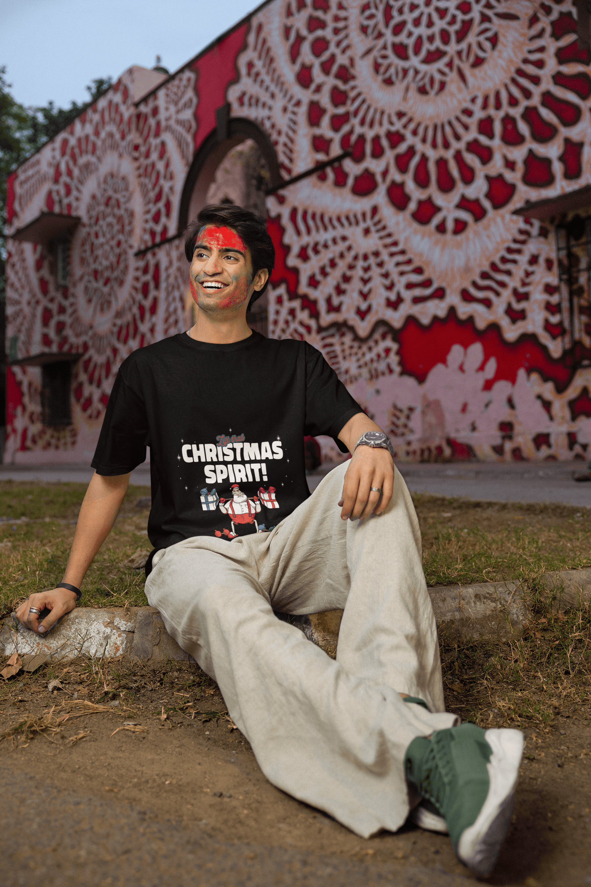 Christmas Spirit Men's Oversized T-shirt - Lyssian