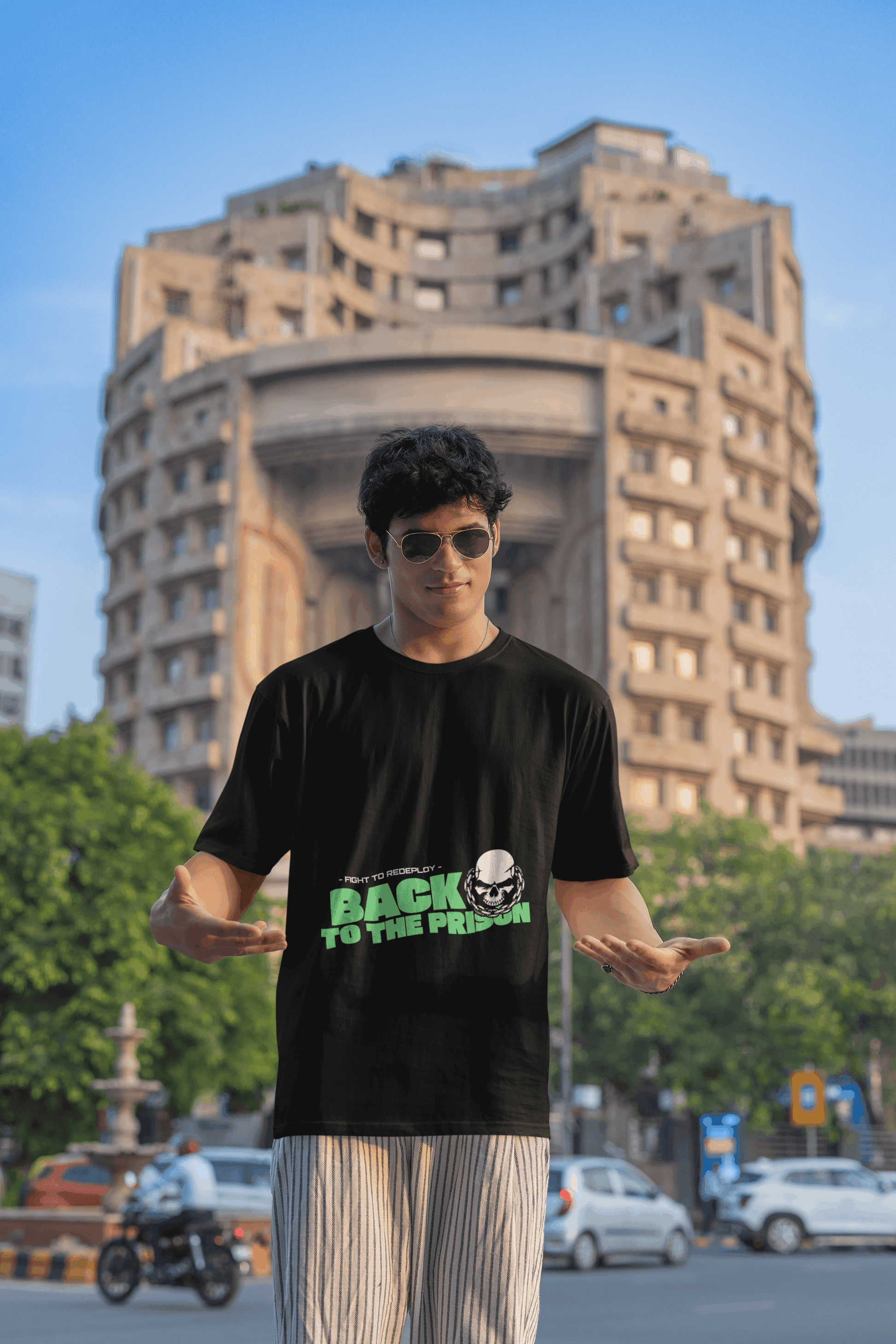 Back to Prison Men's Oversized T-shirt - Lyssian
