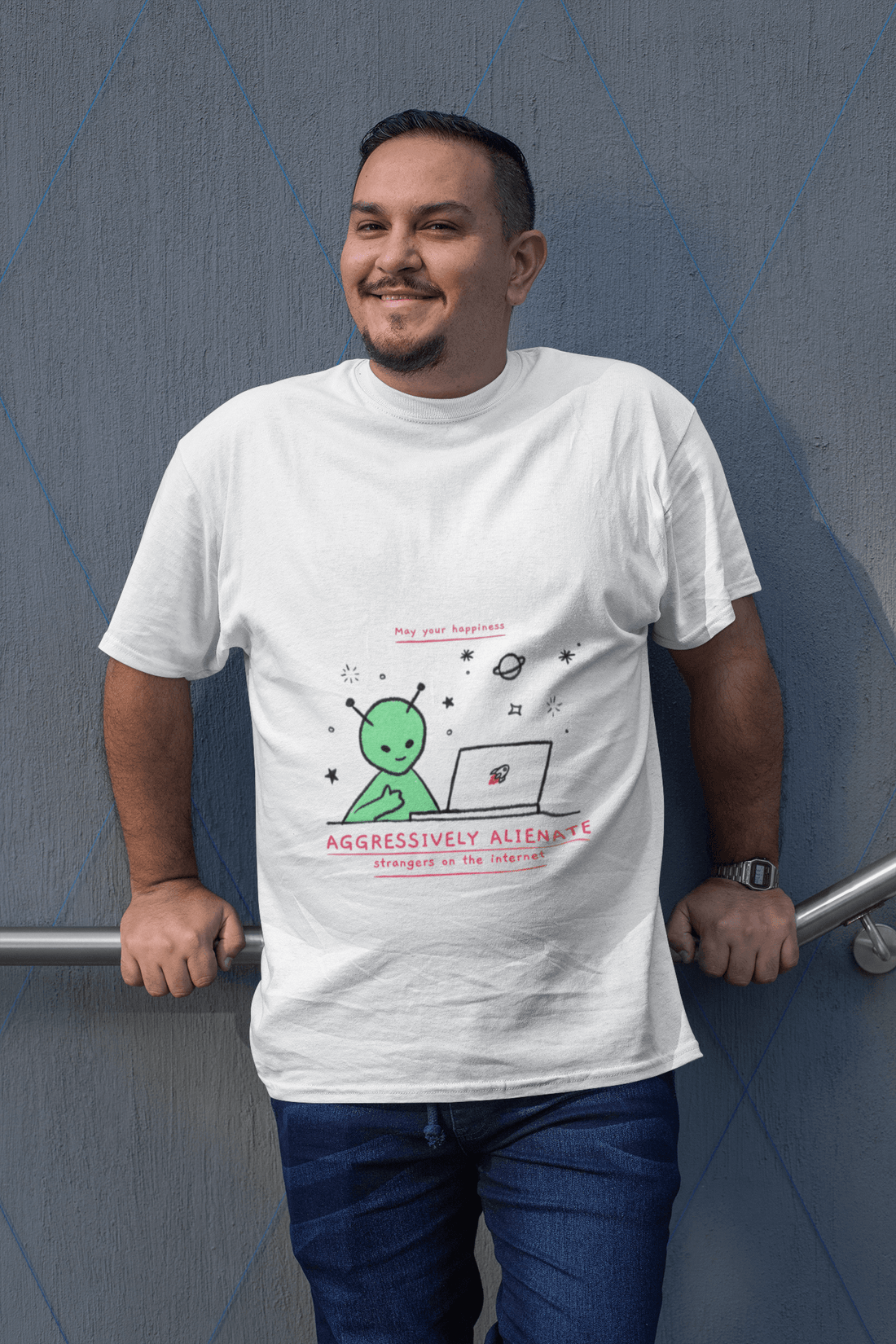 Alienate Men's Plus Size T-shirt - Lyssian