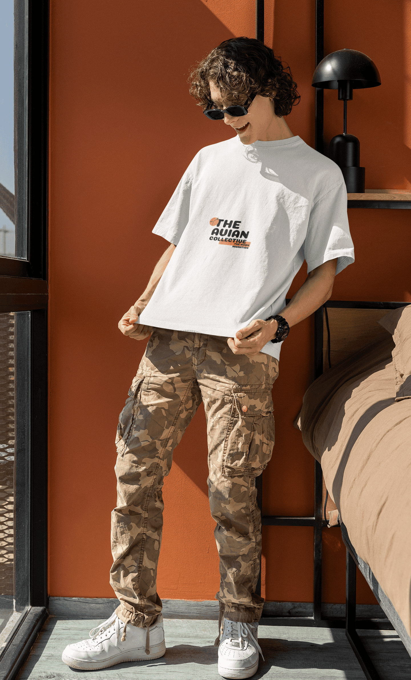 Avian Collective Men's Oversized T-shirt - Lyssian