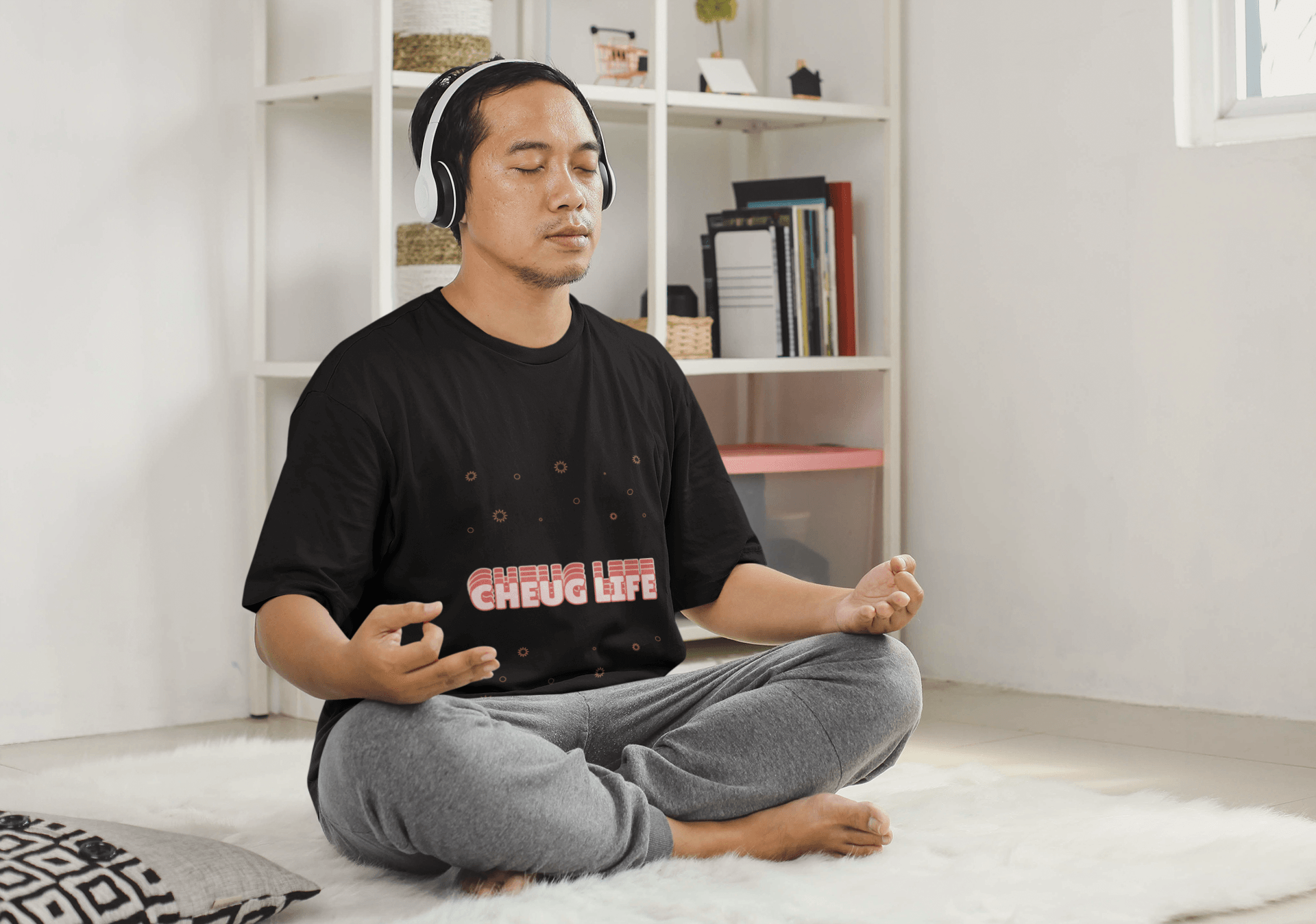 Cheug Life Men's Oversized T-shirt - Lyssian